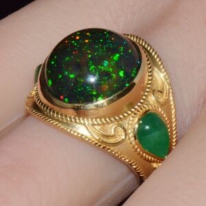 CERTIFIED NATURAL 8.74CTS BLACK OPAL EMERALD 18K SOLID GOLD ETRUSCAN RING BAND